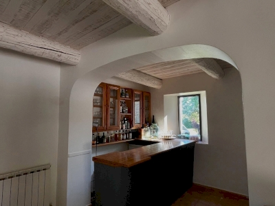 Plafond provençal éclairci à la chaux